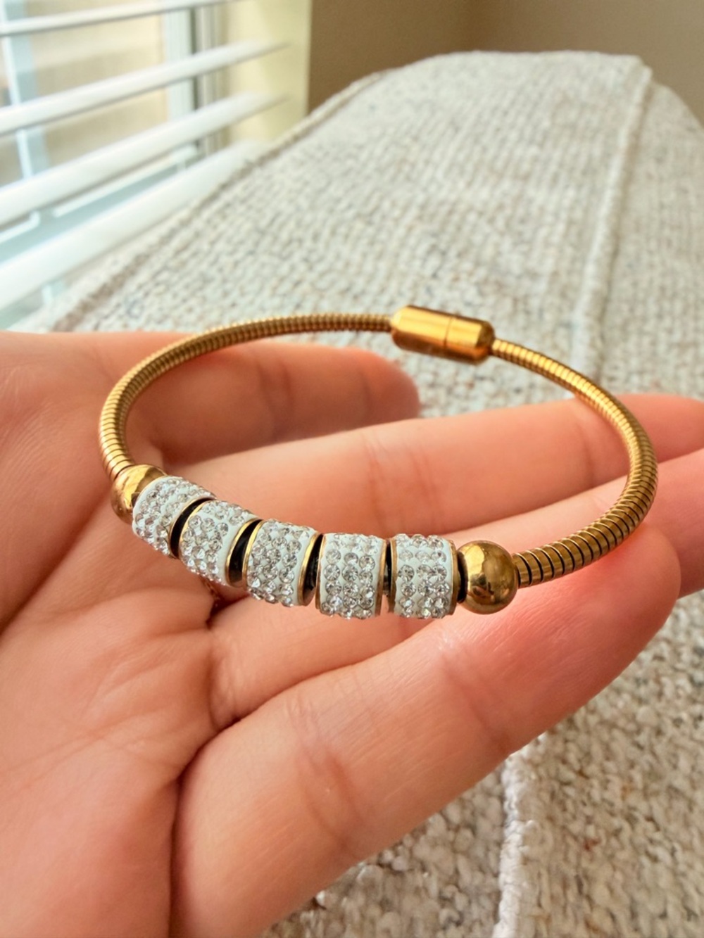 Gold Bracelet with White Crystal Rondelle Beads - Picture 4 of 6